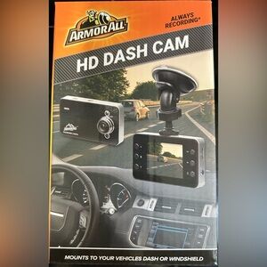 Armorall 2.2” car HD dashcam new in box night vision with charger